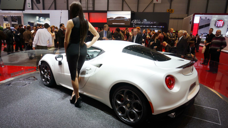 Illustration for article titled Alfa Romeo 4C: 2,100 Pounds Of Italian Lust